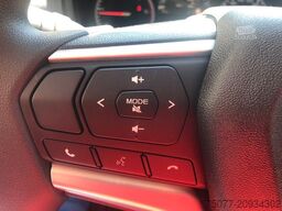 ISUZU D-Max Space Cab LS AT mit Systemkoffer