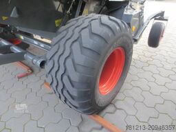 CLAAS VARIANT 385 RC PRO