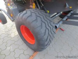 CLAAS VARIANT 385 RC PRO