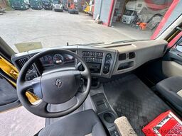 RENAULT Premium Lander 460.32 8x4 BB HIAB XR26S Hooklift