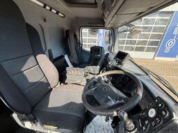 MERCEDES-BENZ AXOR 1829 Kehrmaschine BUCHER
