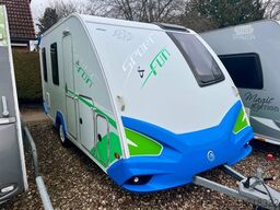 KNAUS Sport + Fun 480 QL Motorradtransport Bett Vorzel