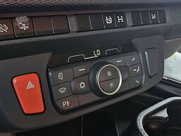 DAF XG 480 Spoilers, skylights