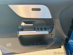 Mercedes-Benz GLA 200 AMG+PANO+DistrPlus+RFK+Night