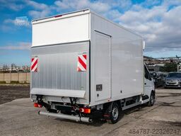 RENAULT Master XDD 170PS Koffer 8 PAL LBW