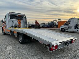 Mercedes-Benz Sprinter 519