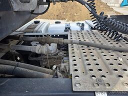 VOLVO FH 460 Basic Turbo Unfall, 2 Kreis-Hydraulik