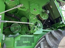 John Deere T560i HillMaster