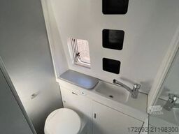 WEINSBERG CaraTour 600 MQ Black Forest Edition (CaraBus)