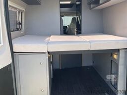 WEINSBERG CaraTour 600 MQ Black Forest Edition (CaraBus)