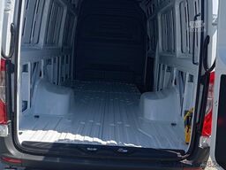Mercedes-Benz Sprinter 519