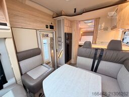 EURAMOBIL Profila RS 695 QB *st.-Solar*