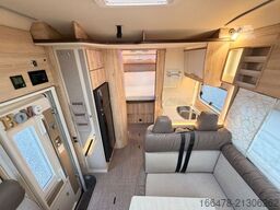 EURAMOBIL Profila RS 695 QB *st.-Solar*