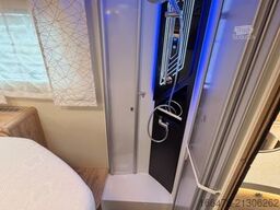 EURAMOBIL Profila RS 695 QB *st.-Solar*