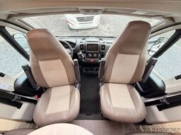 EURAMOBIL Profila RS 695 QB *st.-Solar*