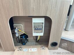 CARADO CV 600 Optik Paket 2, MJ 2025, PEUGEOT