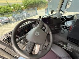 Volvo FMX 500 Volvo FMX 500 8x4 Kran Hiab 658-6