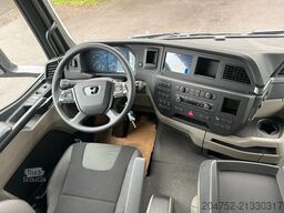 MAN TGS 41.440 MAN TGS 41.440 8x4 Abrollkipper + Kr...