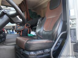 DAF CF 480 8x2 Open box truck with Hiab X-Hiduo 228...