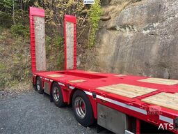 Doll Machinery Semi w/ Widening and Hydraulic Bridges.