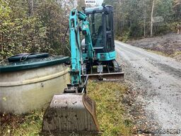 Kobelco Sk25SR-6E Excavator w/ sanding bucket, digging buc