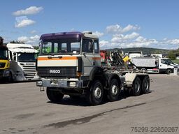 Iveco 300-30 AH 8x4 Hakengerät / Swiss-Vehicle