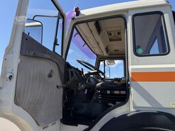 Iveco 300-30 AH 8x4 Hakengerät / Swiss-Vehicle