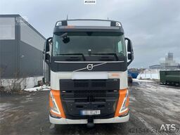 Volvo FH crane truck 8x2 w/ 95 t/m crane, jib and winch,