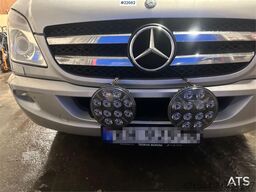 Mercedes-Benz Sprinter w/ 15+1+1 seats w/ 2 sets of tires