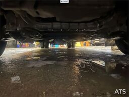 Mercedes-Benz Sprinter w/ 15+1+1 seats w/ 2 sets of tires