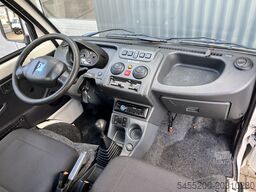 Piaggio Porter 1.3 Kipper CNG en Benzine met Radio 2-pe...