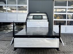 Piaggio Porter 1.3 Kipper CNG en Benzine met Radio 2-pe...