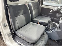 Piaggio Porter 1.3 Kipper CNG en Benzine met Radio 2-pe...