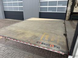 Mercedes-Benz Antos 1824, Tautliner, PTO preparation, Taillift
