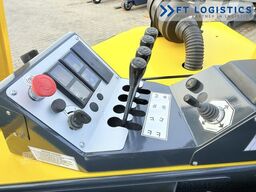 Combilift CB3000 GAS TRIPLEX 4900 FREE-LIFT