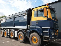 MAN TGS 49.440 10x8 tipper 486.300km