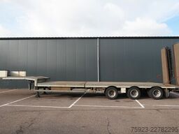 Nooteboom 3 axle semi low loader with ramps