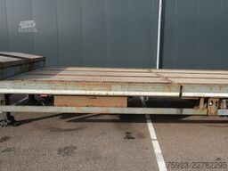 Nooteboom 3 axle semi low loader with ramps