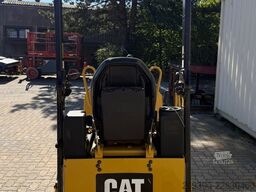 CATERPILLAR CB1.7 / 2019 BJ / 430 Stunden