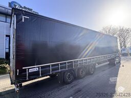 SCHMITZ CARGOBULL Curtainsider Mega XL, lifting/sliding roof