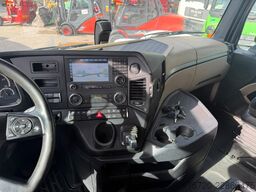 Mercedes-Benz Actros 1848 GigaSpace Retarder verstellbare Sattelkupplung
