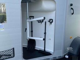 Humbaur Xanthos Aero + dreh und schwenkbare Klappe