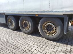 Schmitz Cargobull Tiefkühler Multitemp Doppelstock Trennwand