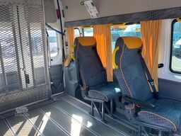 Ford Transit 2.2 TDCi 330 - 9 SEATS