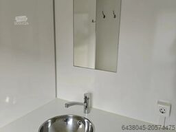 Easywagon 217 Gebruikte mobiele badkamer