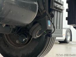 SCHMITZ CARGOBULL SKO 24 * CARRIER MAXIMA 1300 * LIFT * ROLLTOR