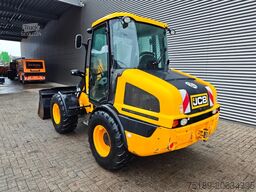JCB 407 T4 Bucket + Forks!