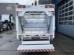 Mercedes-Benz Accelo 815  Accelo 815 4x2 Garbage Compactor