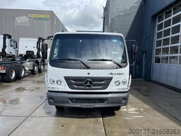 Mercedes-Benz Accelo 815  Accelo 815 4x2 Garbage Compactor