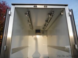 WM Meyer Kühlkoffer Fleischanhänger mit Rohrbahn